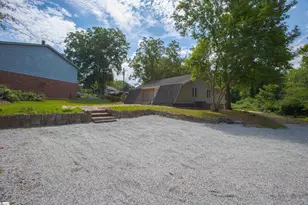 135 Regent St, Spartanburg, SC 29302 - Photo 6