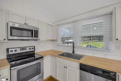 605 S Mountain View Road, Greer, SC 29651 - Photo 4