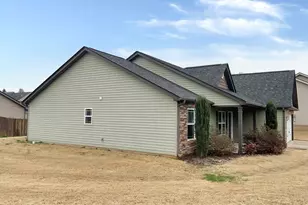 313 Gleaner Dr, Inman, SC 29349 - Photo 2