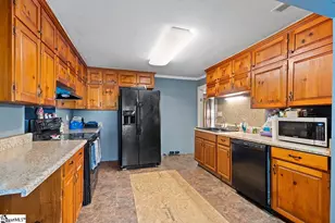 543 Martin Rd, Ware Shoals, SC 29692 - Photo 6