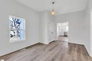 14 19th St, Greer, SC 29651 - Photo 8