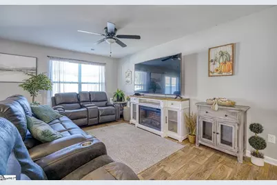 1210 N Norwhich Lane, Spartanburg, SC 29301 - Photo 4