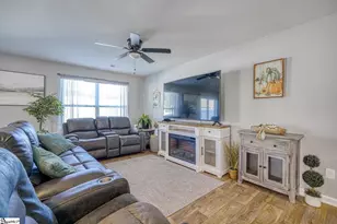 1210 N Norwhich Ln, Spartanburg, SC 29301 - Photo 4