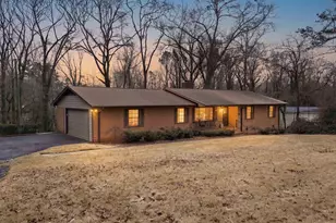 1064 Riverview Dr, Spartanburg, SC 29307 - Photo 1