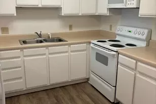 645 Bear Dr, Greenville, SC 29605 - Photo 10