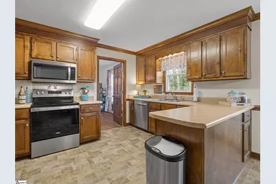 828 Shoresbrook Drive, Spartanburg, SC 29301 - Photo 14