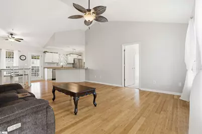 307 Forest Creek Drive, Seneca, SC 29678 - Photo 6