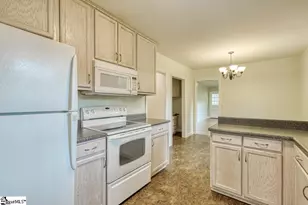 200 Princeton Ave, Greenville, SC 29607 - Photo 14