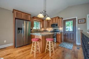 1655 W Lakeshore Dr, Landrum, SC 29356 - Photo 18