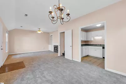 350 W Pointe Drive, Spartanburg, SC 29301 - Photo 8