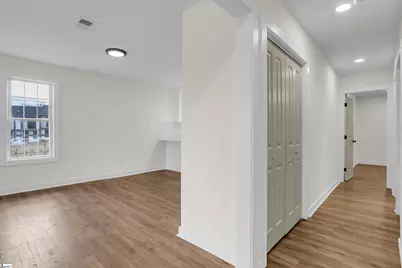 13 Hawthorne Lane, Greenville, SC 29605 - Photo 18
