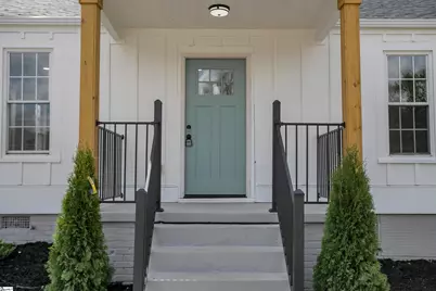 13 Hawthorne Lane, Greenville, SC 29605 - Photo 2