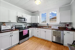 38 N Greenwood Ave, Ware Shoals, SC 29692 - Photo 4