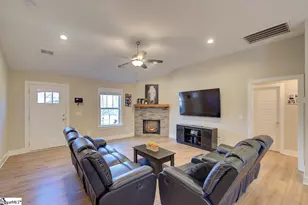 110 Sanders Dr, Easley, SC 29642 - Photo 4