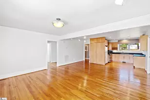 10 Waccamaw Ave, Greenville, SC 29605 - Photo 8