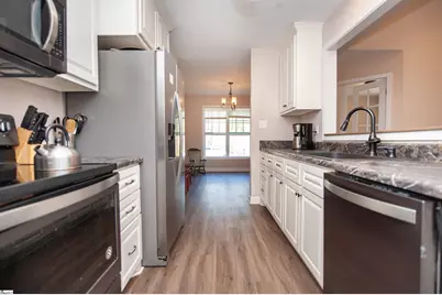 216 Hillcrest Drive, Gaffney, SC 29340 - Photo 4