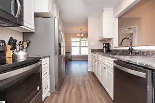 216 Hillcrest Dr, Gaffney, SC 29340 - Photo 4