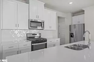 698 Cozy Blf Rd, Spartanburg, SC 29301 - Photo 8