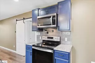 166 Berry Rd, Boiling Springs, SC 29316 - Photo 8