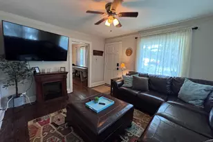 129 Bountyland Rd, Seneca, SC 29678 - Photo 2