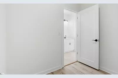 174 Buncombe Street, Woodruff, SC 29388 - Photo 6