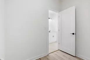 174 Buncombe St, Woodruff, SC 29388 - Photo 6