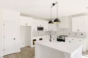 182 Buncombe St, Woodruff, SC 29388 - Photo 8