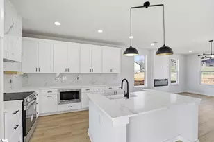 166 Buncombe St, Woodruff, SC 29388 - Photo 6