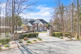 109 Brandon Dr, Hodges, SC 19653 - Photo 2