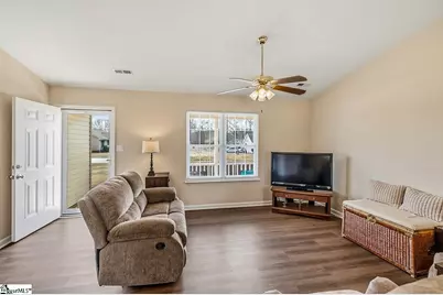 137 Belle Flower Court, Spartanburg, SC 29303 - Photo 4