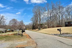 340 Ferndale Dr, Boiling Springs, SC 29316 - Photo 20