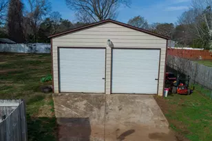 150 Gibbs Rd, Wellford, SC 29385 - Photo 2