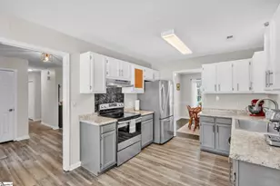 104 Boxelder Ln, Simpsonville, SC 29680 - Photo 4