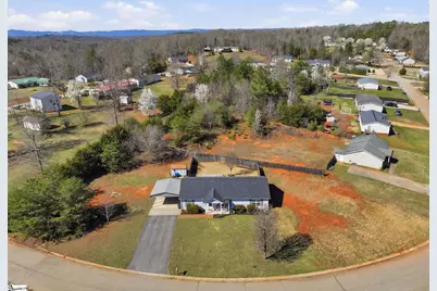 409 Anchor Road, Greenville, SC 29617 - Photo 4