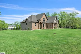 207 Poplar Ridge Rd, Simpsonville, SC 29681 - Photo 2