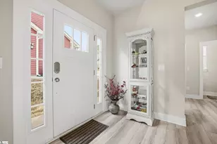 207 Rosecroft Dr, Easley, SC 29642 - Photo 2