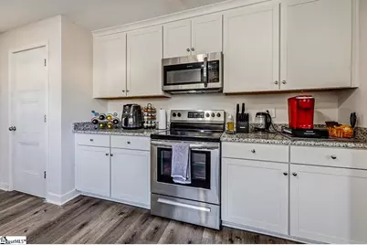 101 Pleasant Ridge Avenue, Greenville, SC 29605 - Photo 6