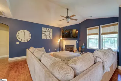 921 Benchmark Drive, Wellford, SC 29385 - Photo 4