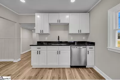 410 E South 3rd Street, Seneca, SC 29678 - Photo 14