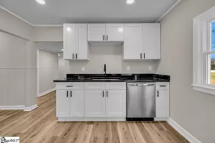 410 E South 3rd St, Seneca, SC 29678 - Photo 14