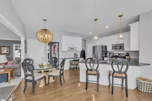 100 Sandtrap Ct, Greenville, SC 29609 - Photo 8