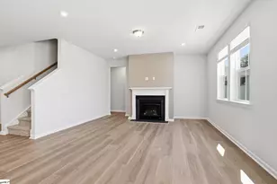 1215 Fox Holw St, Spartanburg, SC 29303 - Photo 6