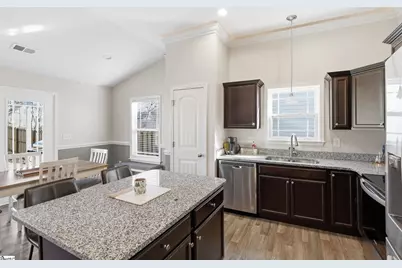 1201 Wanley Way, Boiling Springs, SC 29316 - Photo 10