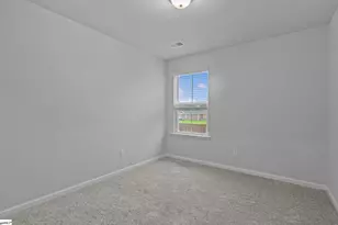 1172 Fox Holw St, Spartanburg, SC 29303 - Photo 18