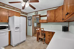 104 Laurel Ln, Seneca, SC 29678 - Photo 10