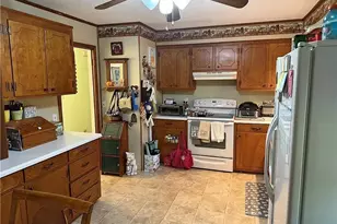 104 Laurel Ln, Seneca, SC 29678 - Photo 6