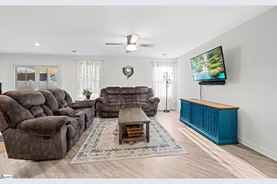 114 Sylvester Street, Fountain Inn, SC 29644 - Photo 8