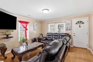 211 Buncombe St, Greer, SC 29650 - Photo 6