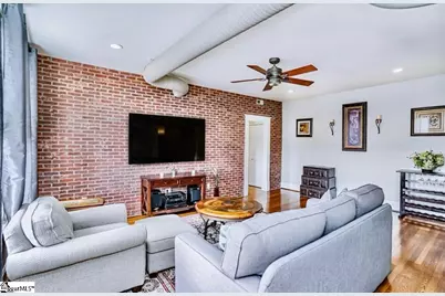 400 E Washington Street #Unit 13, Greenville, SC 29601 - Photo 6
