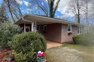 128 Applewood Ln, Spartanburg, SC 29307 - Photo 1